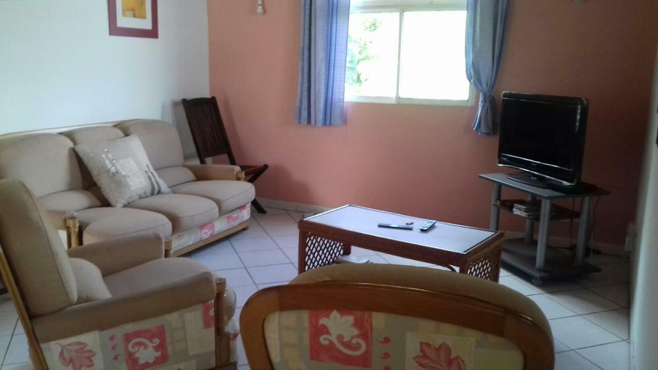 Appartement Location saisonnière F3 meublé à Schoelcher Extérieur photo